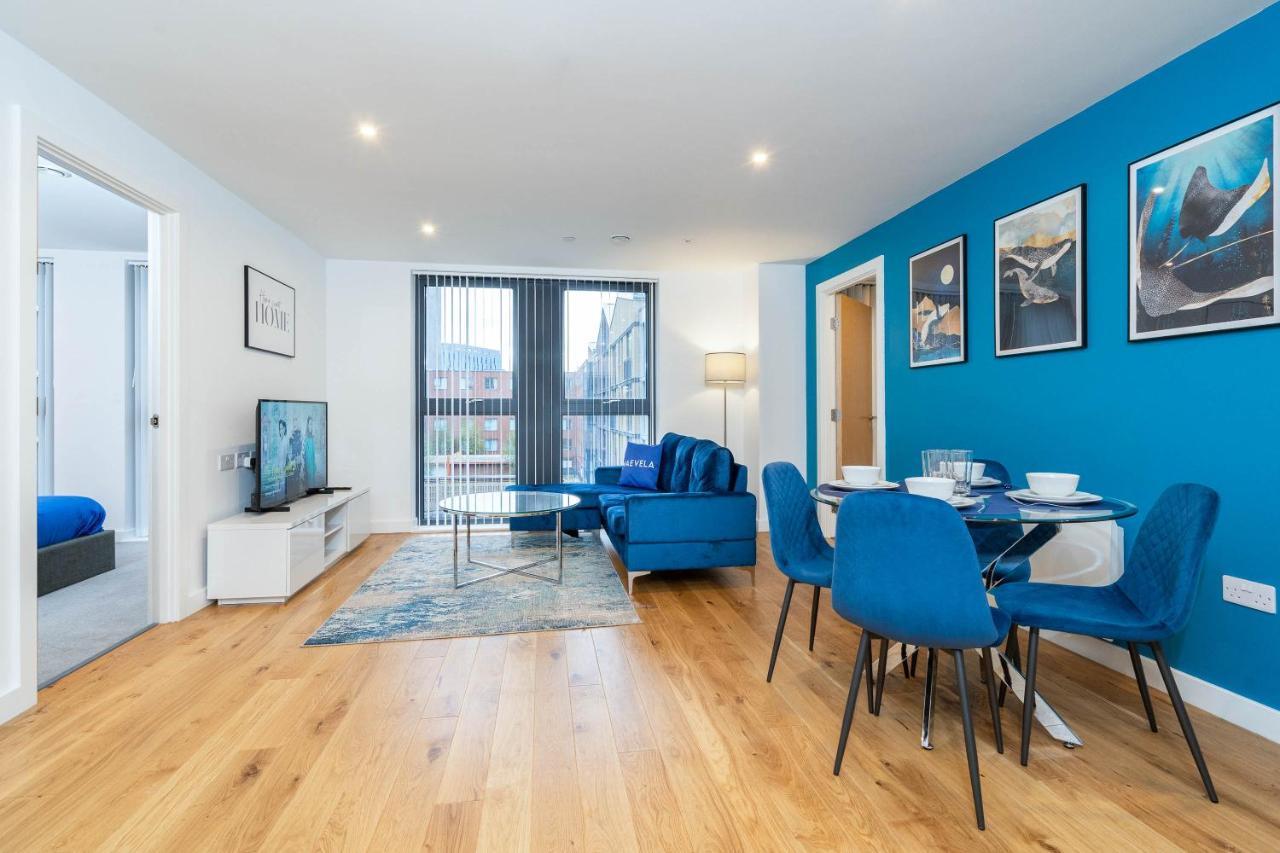 Maevela Apartments - Luxury Broad St Apartment - 2 Bed, 2 Bath - City Centre/Cube/Mailbox - With Underground Parking ✓- L Shape Sofa, Large 50 Inch Smart Tv With Free Netflix & Wifi Birmingham Esterno foto