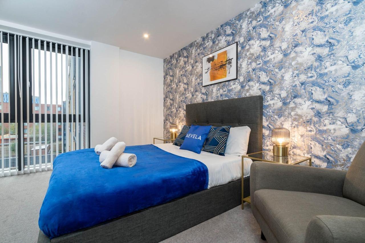 Maevela Apartments - Luxury Broad St Apartment - 2 Bed, 2 Bath - City Centre/Cube/Mailbox - With Underground Parking ✓- L Shape Sofa, Large 50 Inch Smart Tv With Free Netflix & Wifi Birmingham Esterno foto